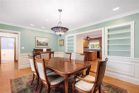 Dining - 19 Ledge Rd, Bristol, RI 02809 photo 2 of 3
