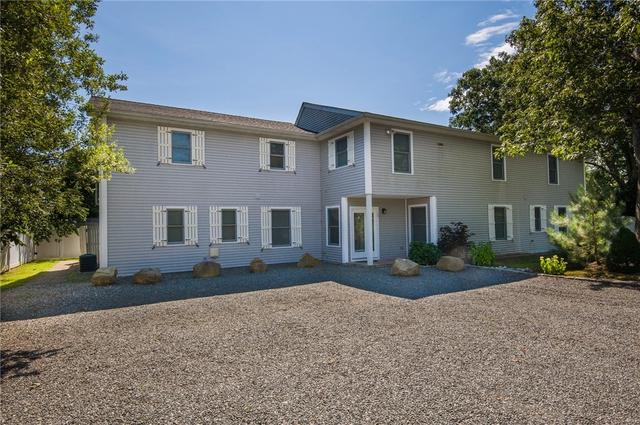 43 Inez St, Narragansett, RI 02882