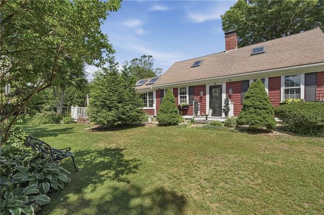 27 Crandall Rd, Little Compton, RI 02837
