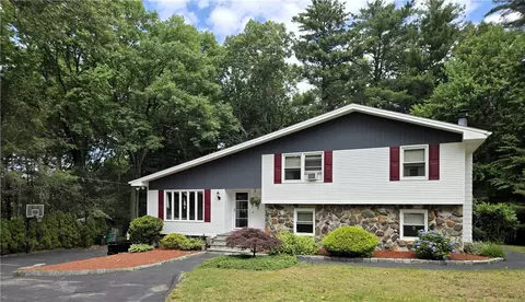 22 Oakview Ter, Scituate, RI 02857