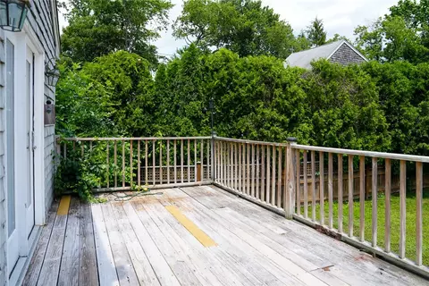 Exterior - 10 Scott Ct, Warren, RI 02885 photo 2 of 8