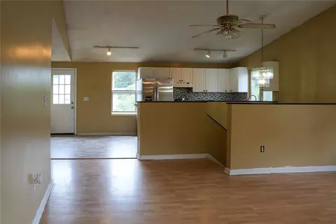 Living - 10 Scott Ct, Warren, RI 02885 photo 6 of 6