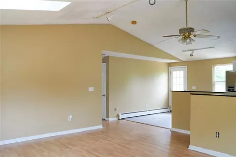 Living - 10 Scott Ct, Warren, RI 02885 photo 2 of 6