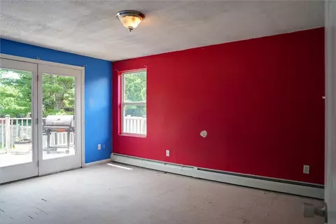 Bedroom - 10 Scott Ct, Warren, RI 02885 photo 3 of 5