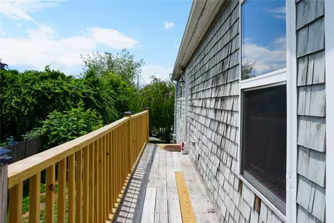 Exterior - 10 Scott Ct, Warren, RI 02885 photo 7 of 8