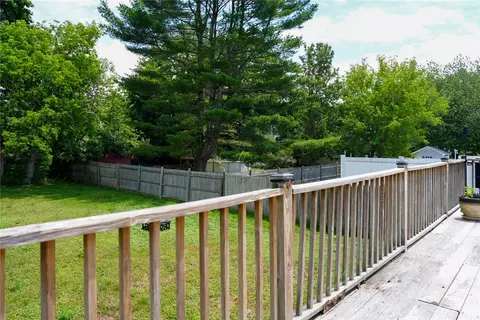 Exterior - 10 Scott Ct, Warren, RI 02885 photo 5 of 8