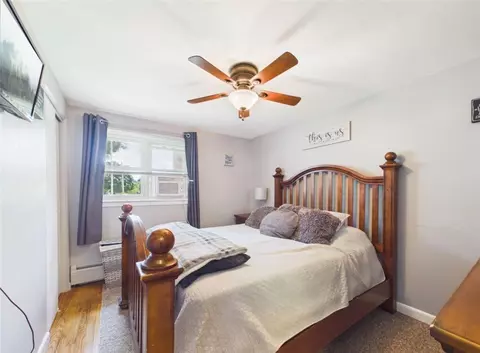 Bedroom - 185 Vineyard Rd, Warwick, RI 02889 photo 1 of 3