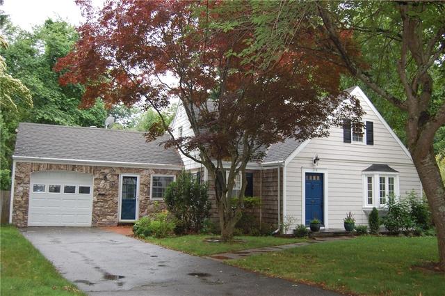 26 Black Creek Ln, Warwick, RI 02888