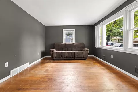 Living - 142 Adrian St, Warwick, RI 02886 photo 1 of 6