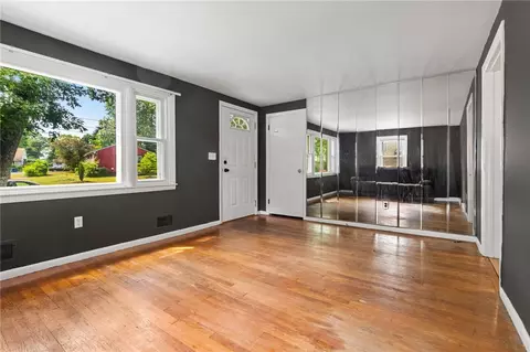 Living - 142 Adrian St, Warwick, RI 02886 photo 3 of 6