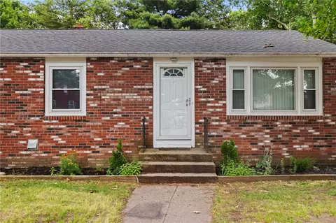 Exterior - 142 Adrian St, Warwick, RI 02886 photo 3 of 6