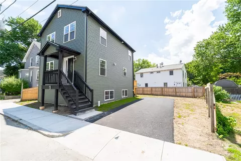 9 Morgan St, Providence, RI 02907