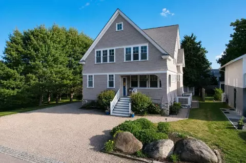 91 Twin Peninsula Ave, South Kingstown, RI 02879