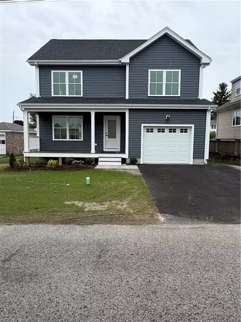 18 Tacoma St, Cranston, RI 02920