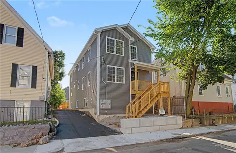 171 Ocean St, Providence, RI 02905