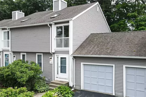 161 W Shore Rd #C5, Warwick, RI 02889