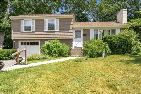 181 Brookside Dr, North Kingstown, RI 02852