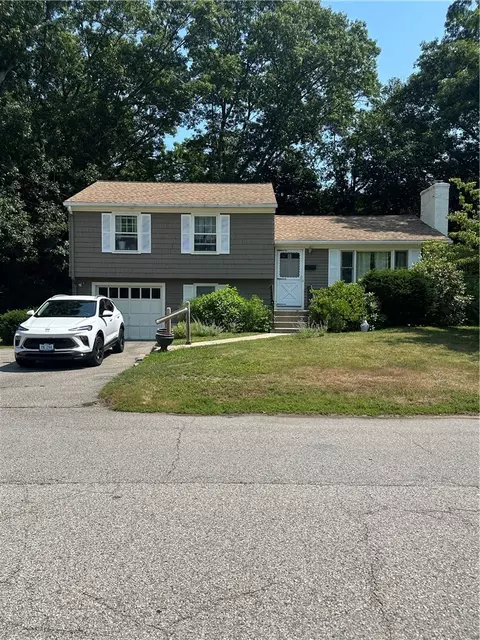181 Brookside Dr, North Kingstown, RI 02852