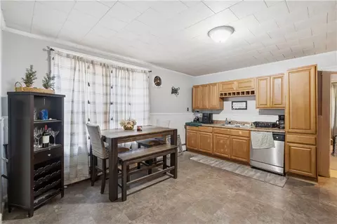 204 Ward St, Woonsocket, RI 02895 photo 20