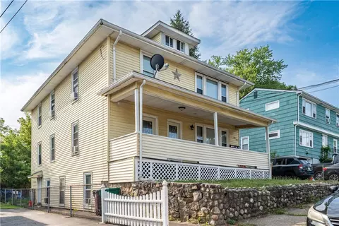204 Ward St, Woonsocket, RI 02895 photo 4