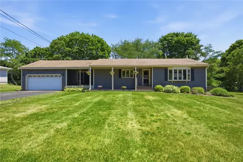 69 Roseland Ter, Tiverton, RI 02878
