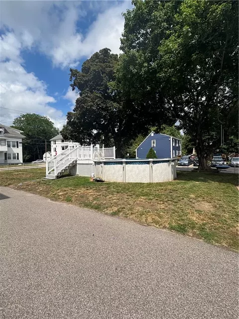Exterior - 351 Robinson St, Woonsocket, RI 02895 photo 2 of 3