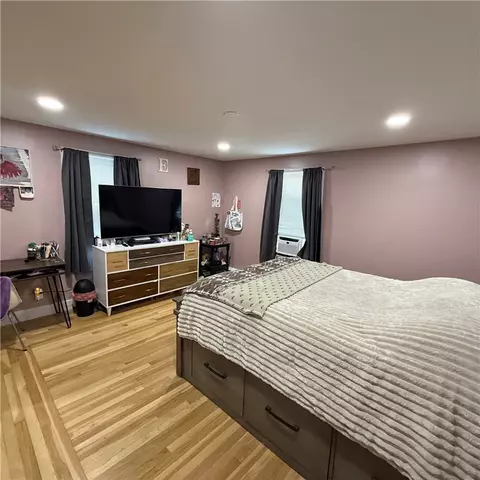 869 Bernon St, Woonsocket, RI 02895 photo 4