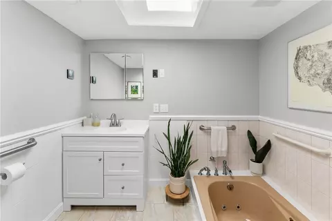 Bath - 107 Spring Grove Rd, Glocester, RI 02814 photo 5 of 5