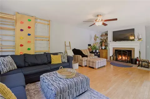 123 Progress Ave, Riverside, RI 02915 photo 14