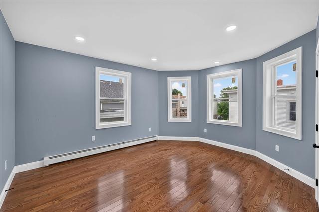 100 Knight St #6, Providence, RI 02909