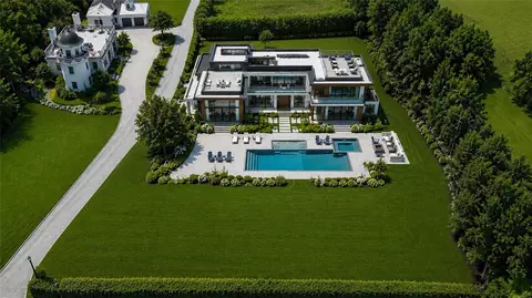1 Harbor View St, Newport, RI 02840