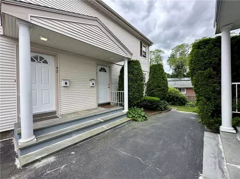 41 Harmony Dr, Providence, RI 02909