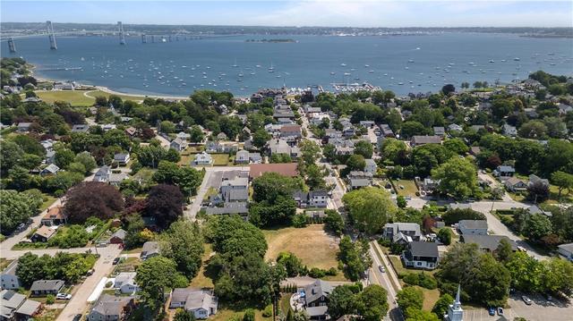 78 Narragansett Ave, Jamestown, RI 02835