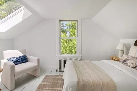Bedroom - 60 Snell Rd, Little Compton, RI 02837 photo 4 of 4