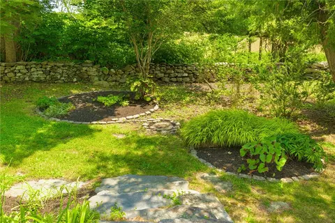 Exterior - 60 Snell Rd, Little Compton, RI 02837 photo 9 of 18