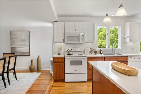 Kitchen - 60 Snell Rd, Little Compton, RI 02837 photo 2 of 2