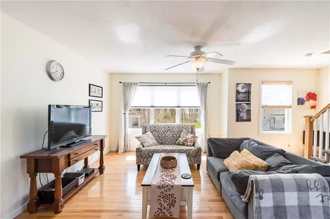 27 Streamview Dr, Cumberland, RI 02864