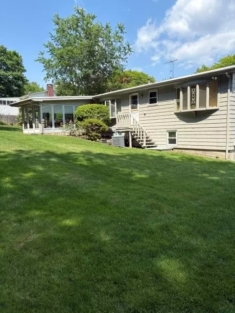 175 Birkshire Dr, Warwick, RI 02886 photo 2