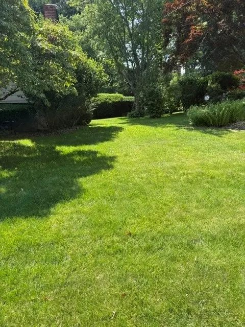 175 Birkshire Dr, Warwick, RI 02886 photo 5