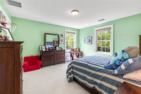 Bedroom - 128 Windmill Dr, South Kingstown, RI 02879 photo 3 of 7