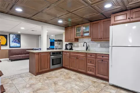 Kitchen - 128 Windmill Dr, South Kingstown, RI 02879 photo 7 of 7