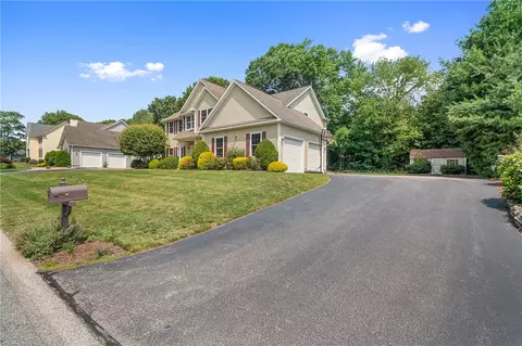 Exterior - 128 Windmill Dr, South Kingstown, RI 02879 photo 8 of 8