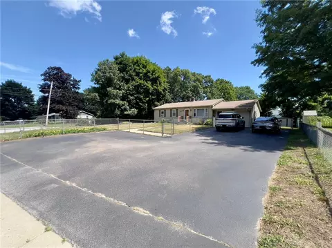 Exterior - 426 Arnold Rd, Coventry, RI 02816 photo 2 of 4