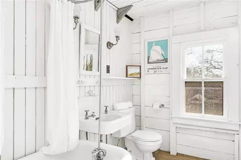 Bath - 26 E Hills Rd, Westerly, RI 02891 photo 4 of 4