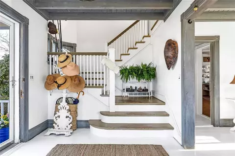 Entry Way - 26 E Hills Rd, Westerly, RI 02891 photo 3 of 4