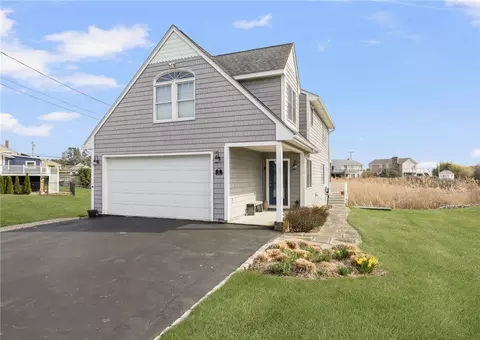 18 Starfish Drive Dr, Narragansett, RI 02882