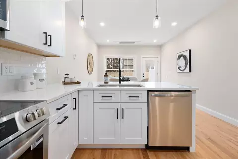 2907 Post Rd #4, Warwick, RI 02886 photo 10