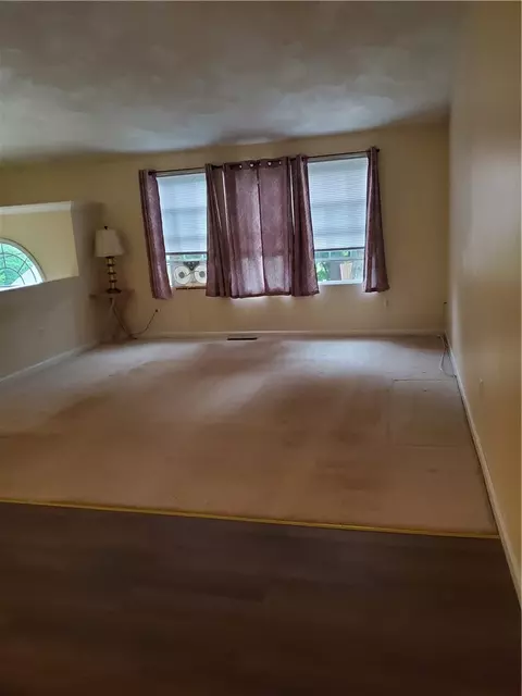 91 Oregon Ave, Woonsocket, RI 02895 photo 16