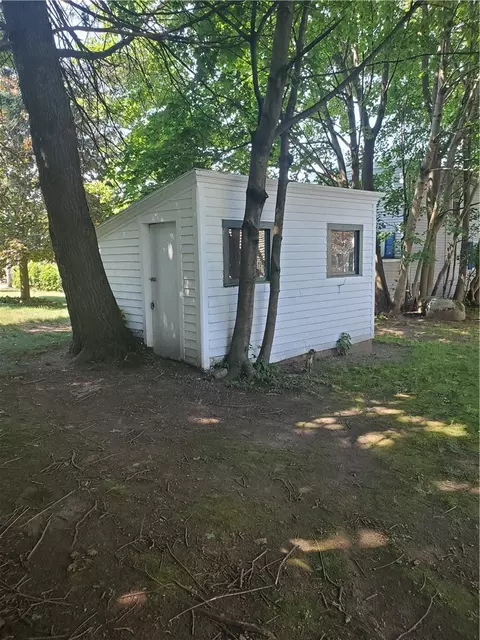 91 Oregon Ave, Woonsocket, RI 02895 photo 8