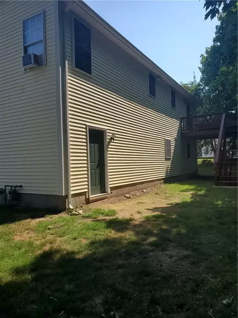91 Oregon Ave, Woonsocket, RI 02895 photo 7